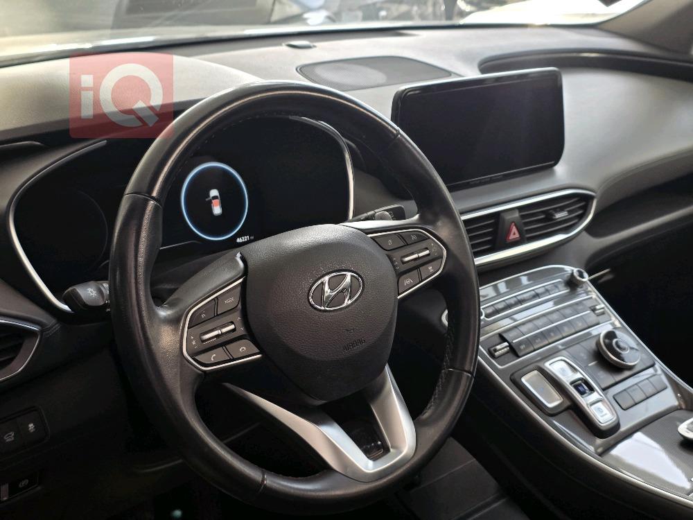https://cdn.iqcars.ioscaled_1000076775_out.jpg